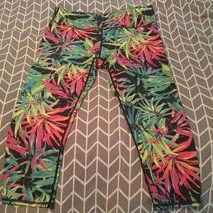 Fabletics high waisted, crop leggings